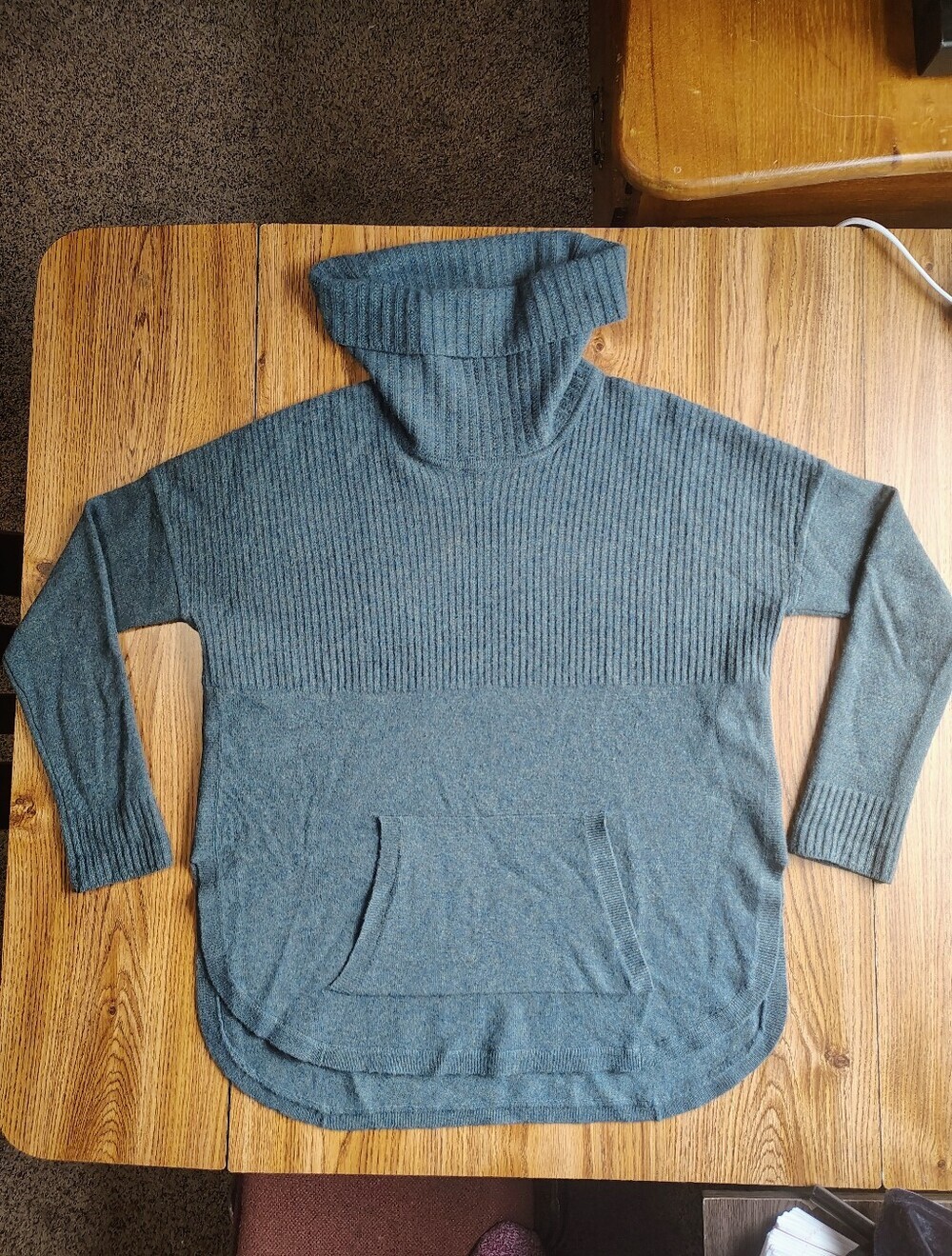 Max Studio Sweater 100% Cashmere Turtle Neck Women's sz S Oversized. - Picture 4 of 11
